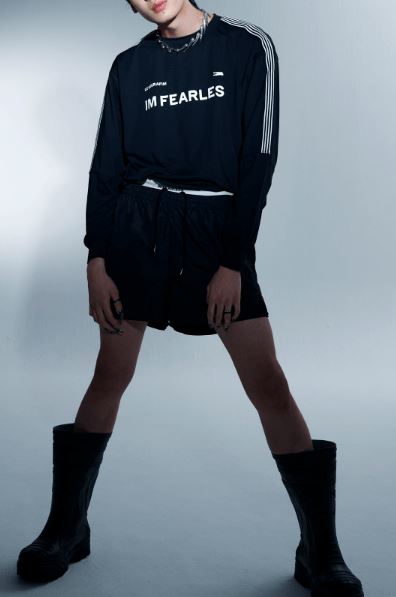 LE SSERAFIM JERSEY LONG SLEEVE T-SHIRT (BLACK) S/M/L/XL