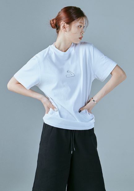 LE SSERAFIM SHORT SLEEVE T-SHIRT (WHITE) SMALL