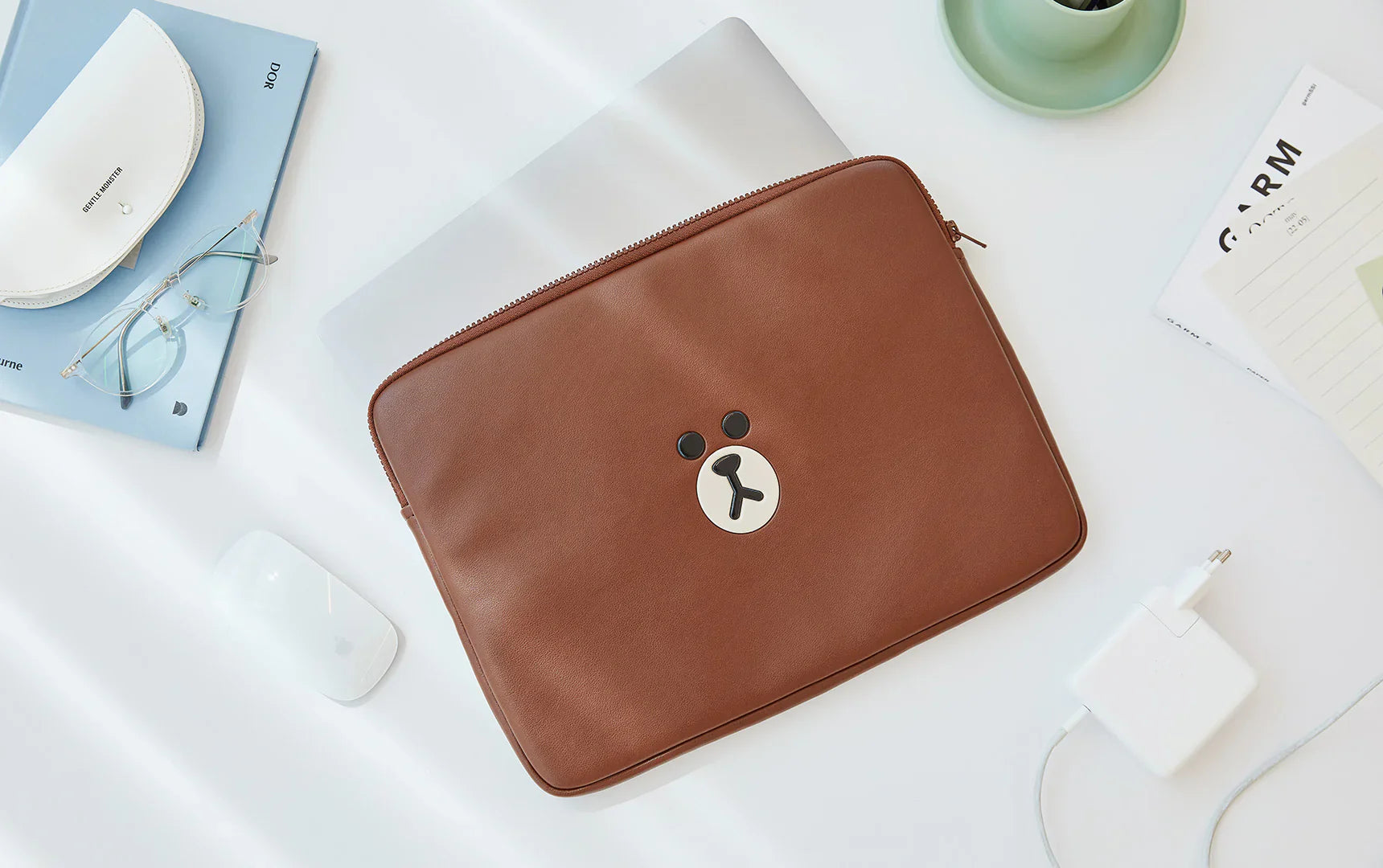 LINE FRIENDS BROWN LEATHER-LIKE LAPTOP SLEEVE (13INCH)